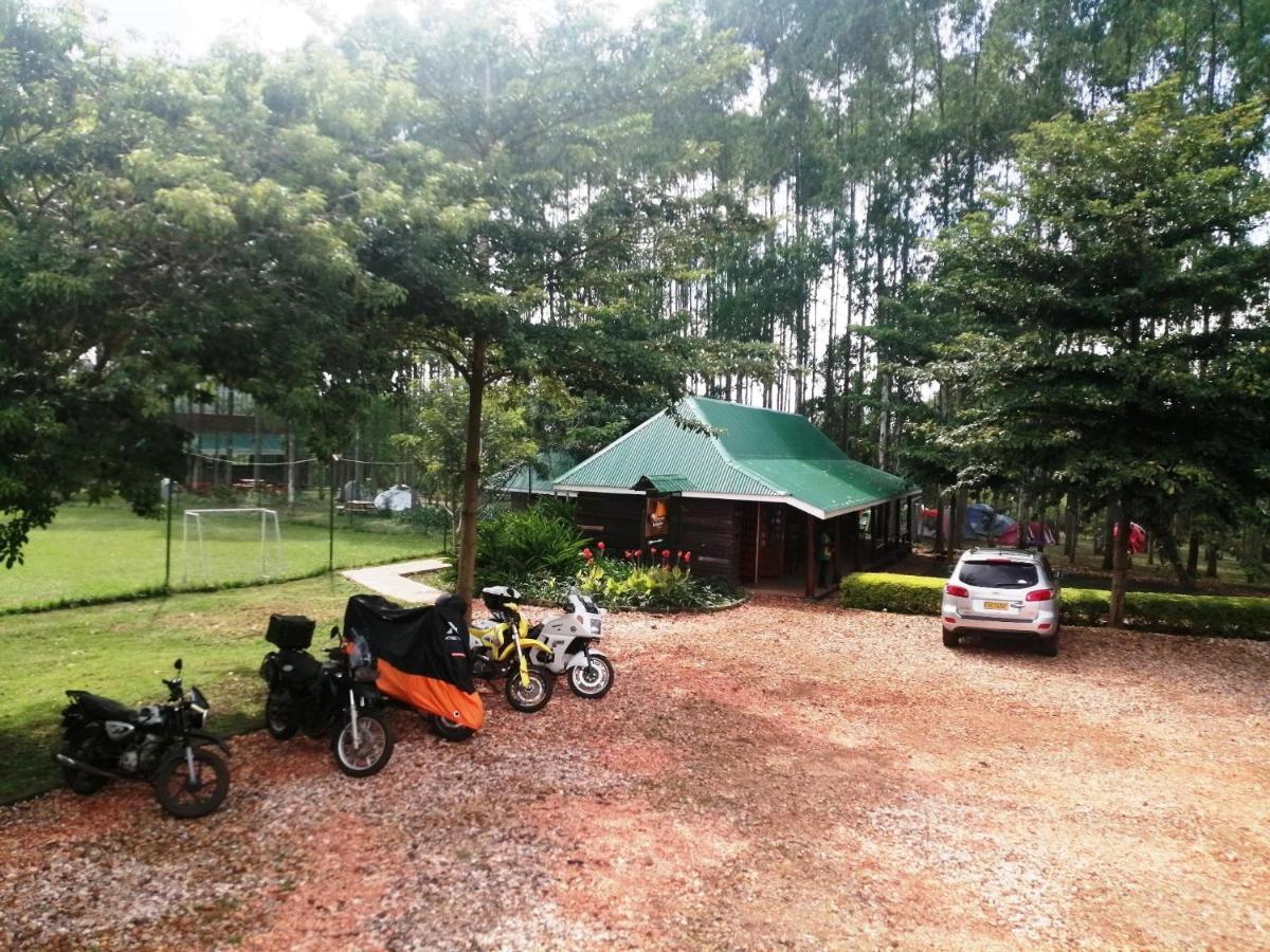 Murchison Backpackers Masindi Kültér fotó