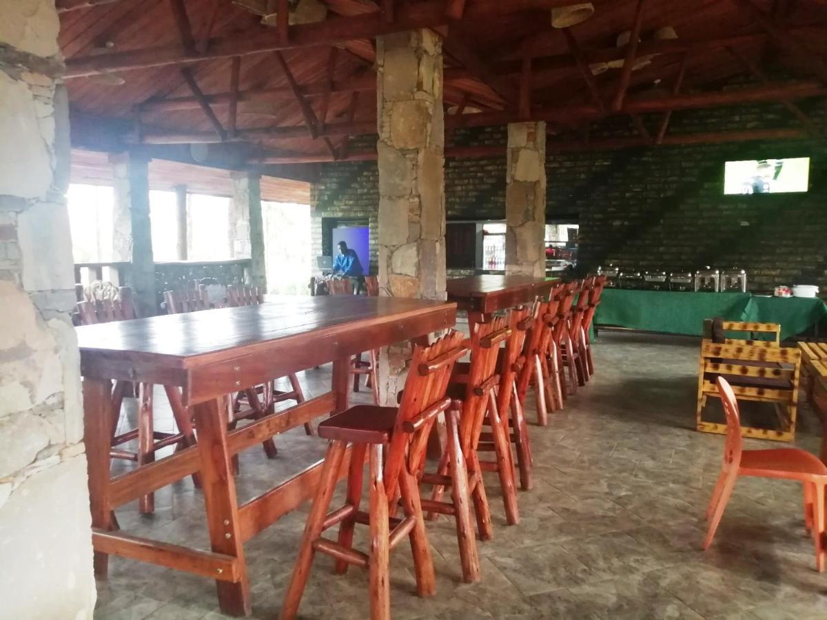 Murchison Backpackers Masindi Kültér fotó