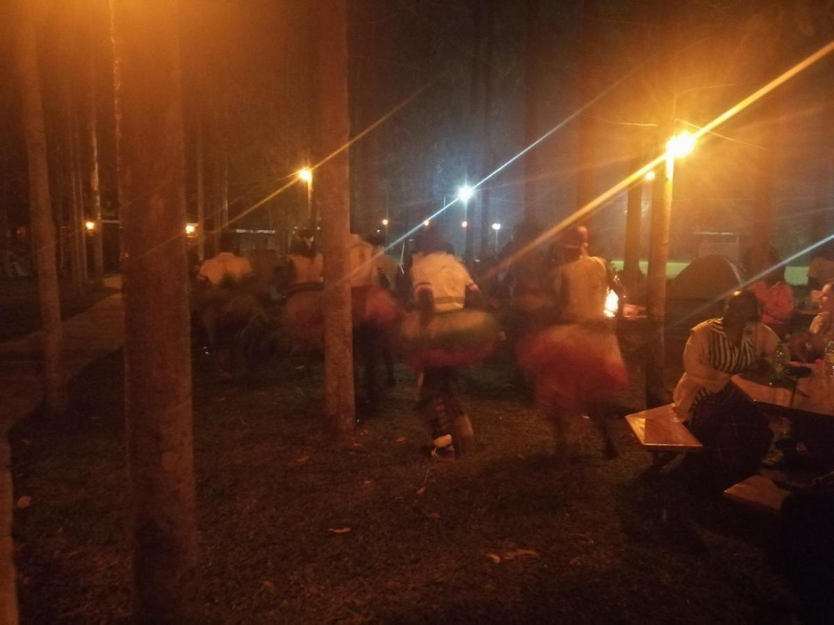 Murchison Backpackers Masindi Kültér fotó