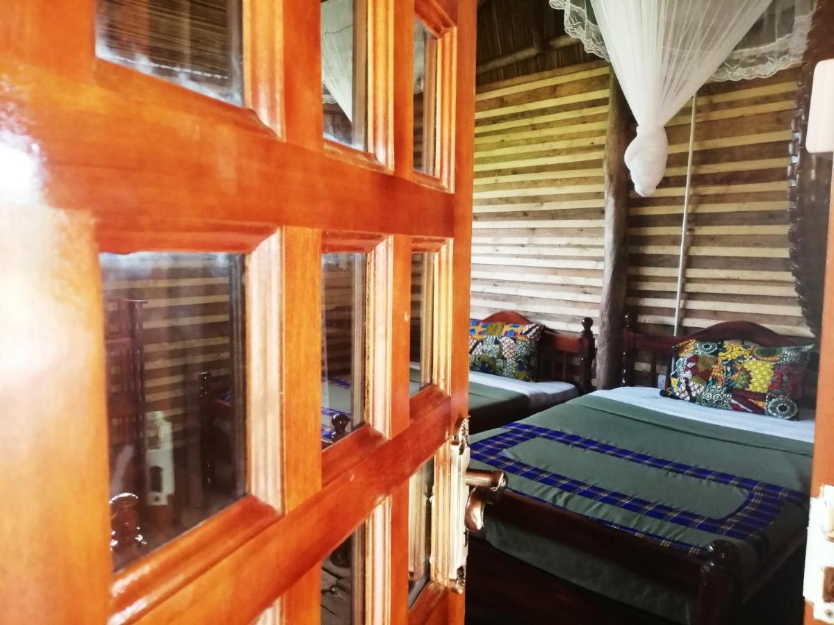 Murchison Backpackers Masindi Kültér fotó