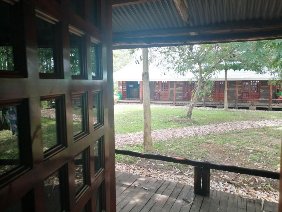 Murchison Backpackers Masindi Kültér fotó